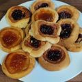 Cooksnap-ul lui Dumitrescu Mihaiela atunci când a preparat Fursecuri fragede cu unt și umplutură de gem și nucă.