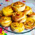 Cooksnap από Δημήτρης Κωνσταντόπουλος στη συνταγή Τσουρεκάκια με σταφίδες, καρύδια και κανέλα