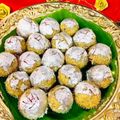 Vandana Mathur का कुकस्नैप जब उन्होंने आटे गुड़ के लड्डू (Aate gud ke laddu recipe in hindi) बनाया था।