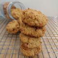 Endang Pratiwi's cooksnap of when they made 10 mins Oatmeal cookies.