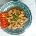 รูป Cooksnap ของ May Rasita เมื่อเขาทำ หมูนุ่มผัดกระเทียม2พริก(สายโขลก)
