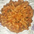 صورة من مريم (سيدة الكبرياء)، شاركها بعد تجربة وصفة معكرونة بصوص الصويا والخضار ☺😋