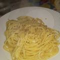 El cooksnap de Tras Mimundo cuando hizo Espaguetis con salsa de yogur y ajo.