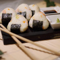 El cooksnap de Zaida TC @alquimiasfood cuando hizo Bola de arroz con salmón (Onigiri de salmón).