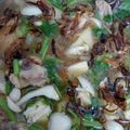 Cooksnap maria semasa beliau membuat Sup Ayam Campur Cendawan.