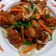 Cooksnap tommy wiriadi putra semasa beliau membuat Ayam goreng kunyit.