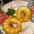 Saranya Vignesh's cooksnap of when they made Designer Ring Samosas.