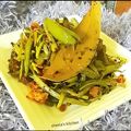 Sheela Biswas 's cooksnap of when they made লাউ এর খোসা ভাজা (lau er khosa bhaaja recipe in Bengali).