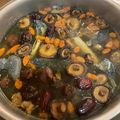 黃詩倩 的 藥燉烏骨雞湯（低醣生酮餐）（宴客好湯）（簡單料理）（電鍋/清燉料理） cooksnap
