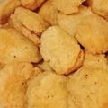 Sikha rani का कुकस्नैप जब उन्होंने सूजी और आटे की मठरी (sooji aur atte ki mathri recipe in Hindi) बनाया था।