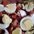 El cooksnap de gabriela fernanda sequeira cuando hizo Ensalada de estación 🥗 tomate, remolacha, zanahoria, pepino, huevo y maní 🥜 Ensalada colorida 🎨.