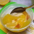 Cooksnap Wonder Ful semasa beliau membuat Puding kastard koktail dengan sos kastard.