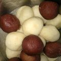 Mahi Jain का कुकस्नैप जब उन्होंने रंग बिरंगे रसगुल्ले (Rang Birange rasgulle recipe in Hindi) बनाया था।