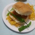 Hiral का कुकस्नैप जब उन्होंने वडा पाव (vada pav recipe in hindi) बनाया था।
