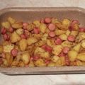 Ancsyka001 Cooksnap-ja, amikor elkészítette a(z) Egyszerű tepsis krumpli virslivel receptet.