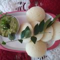 Reena Verbey का कुकस्नैप जब उन्होंने दही के बिना रवा इडली (Rava Idli without curd recipe in hindi) बनाया था।