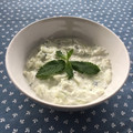 El cooksnap de María cuando hizo Tzatziki salsa griega de yogur y pepino.