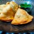 Abha Agam Singh's cooksnap of when they made Punjabi Samosa.