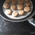 Cooksnap dari Momy Gaby untuk resep Kue kacang teflon