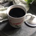 Cooksnap Cempaka Putih semasa beliau membuat Kopi O.