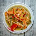 Cooksnap shazrina semasa beliau membuat Sup Ketam (Homemade Crab Soup).
