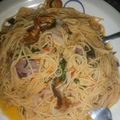 Umman Amir And Minaal 🎂🍜🍝's cooksnap of when they made Spaghetti jollof.