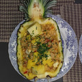 El cooksnap de MaryOneKenobi cuando hizo Khao Pad Saparod (arroz frito con piña y langostinos).