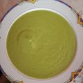 Cooksnap από Ελευθερία Λυκουδη στη συνταγή Βελουτέ σούπα αρακά με συνοδευτική σάλτσα Ντέμι Μοντέ