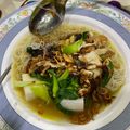Cooksnap Inaz Sa’ad semasa beliau membuat Soto Nasi impit.