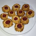 Cooksnap από Αντώνης Σαρρής στη συνταγή Μπισκότα καρύδας με μαρμελάδα!!