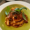 รูป Cooksnap ของ POMMY KITCHEN เมื่อเขาทำ สปาเก็ตตี้กุ้งซอสมะเขือเทศ ฉบับเด็กหอ🍝