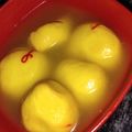 Priya vishnu Varshney का कुकस्नैप जब उन्होंने केसर रसगुल्ला(kesar rasgulla recipe in hindi) बनाया था।