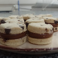 El cooksnap de Karina Alexandra Retamozo cuando hizo ALFAJORES COOKIE CON CHIPS DE CHOCOLATE Y EXTRA DULCE DE LECHE!!.