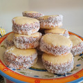 El cooksnap de Carla Vega cuando hizo Alfajores de maicena.