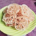 Cooksnap dari Indah Sie Joutexzzt untuk resep 34. Kembang Goyang / Omah Tawon (krezz, no klethuk2 di gigi)