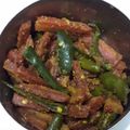 Dimple का कुकस्नैप जब उन्होंने राई हरी मिर्च का अचार (rai hari mirch ka achar recipe in Hindi) बनाया था।