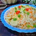 Cooksnap Norashikin Rahmat semasa beliau membuat Bihun Singapore.