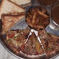 Praveena Singhi का कुकस्नैप जब उन्होंने ब्रेड पिज़्ज़ा (bread pizza recipe in Hindi) बनाया था।