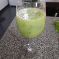 El cooksnap de Maria Florencia Alvarez cuando hizo Limonada detox ! Con apio, menta y limón.