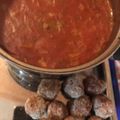 kisördög Cooksnap-ja, amikor elkészítette a(z) Paradicsomos káposzta fasírttal-ami legjobb egytál receptet.