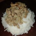 El cooksnap de Natalia cuando hizo Gyudon: fetas de carne salteadas con cebolla sobre un colchón de arroz.