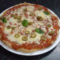 El cooksnap de gracielasilvaledesma cuando hizo Pizza sin gluten de atún y anchoas.