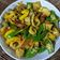 Cooksnap Mizzanem semasa beliau membuat Sotong Goreng Kunyit.