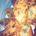 صورة من عمانية وكلي فخر 🇴🇲❤️، شاركها بعد تجربة وصفة خبز بالثوم 🥖🥖