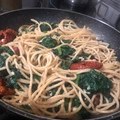 El cooksnap de RaulSerBel cuando hizo Spaghetti con tomates secos.