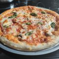 Andor Kemencei Cooksnap-ja, amikor elkészítette a(z) Kovászos pizzatészta (viszonylag gyorsan) receptet.