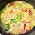 Cooksnap Fariza R. semasa beliau membuat Sup sayur tauhu telur.