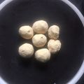 SugunaRavi Ravi's cooksnap of when they made பொட்டுக்கடலை லட்டு (Fried Gram dal laddu).