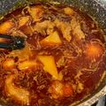 Cooksnap MocQue semasa beliau membuat Kari daging.