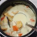Cooksnap dari Amelia Roussyanti Amroussy untuk resep Opor ayam tahu / tahu kuah santan kuning